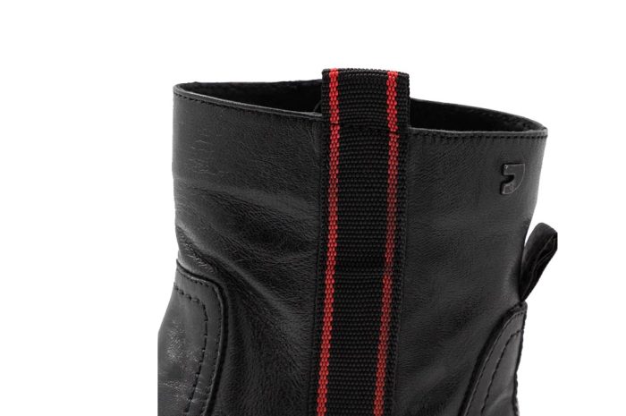 Stivaletti in vera pelle nera <br><b>Gioseppo</b>