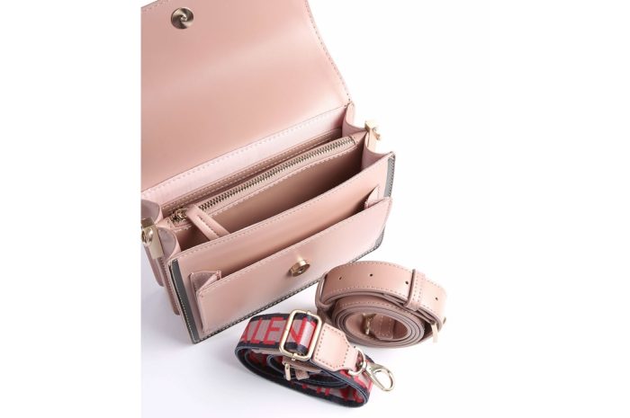 Borsa Tracolla Valentino Mayor Rosa <br><b>Valentino bags</b>