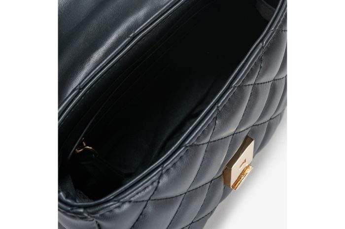 Borsa Nera Valentino Linea Ocarina (2) Borsa Nera Valentino Linea Ocarina <br><b>Valentino bags</b>