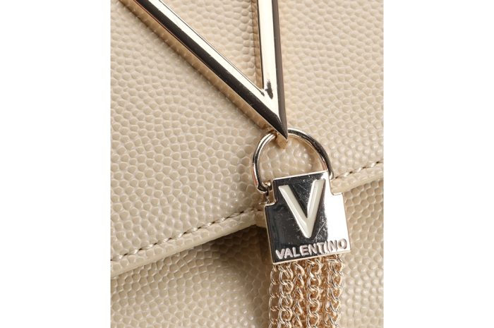 Pochette Beige Valentino Divina <br><b>Valentino bags</b>