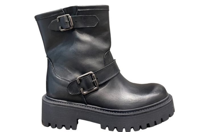 Stivale Biker Nero con fibbie laterali Vera Pelle Janette (1) Stivale Biker Nero con fibbie laterali Vera Pelle Janette