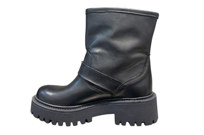 Stivale Biker Nero con fibbie laterali Vera Pelle Janette (2) Stivale Biker Nero con fibbie laterali Vera Pelle "Janette"