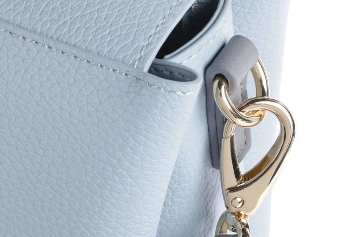 Borsa Valentino Polvere a spalla Linea Alexia borsa donna sportiva (7) Borsa Valentino Polvere a spalla Linea Alexia <br><b>Valentino bags</b>